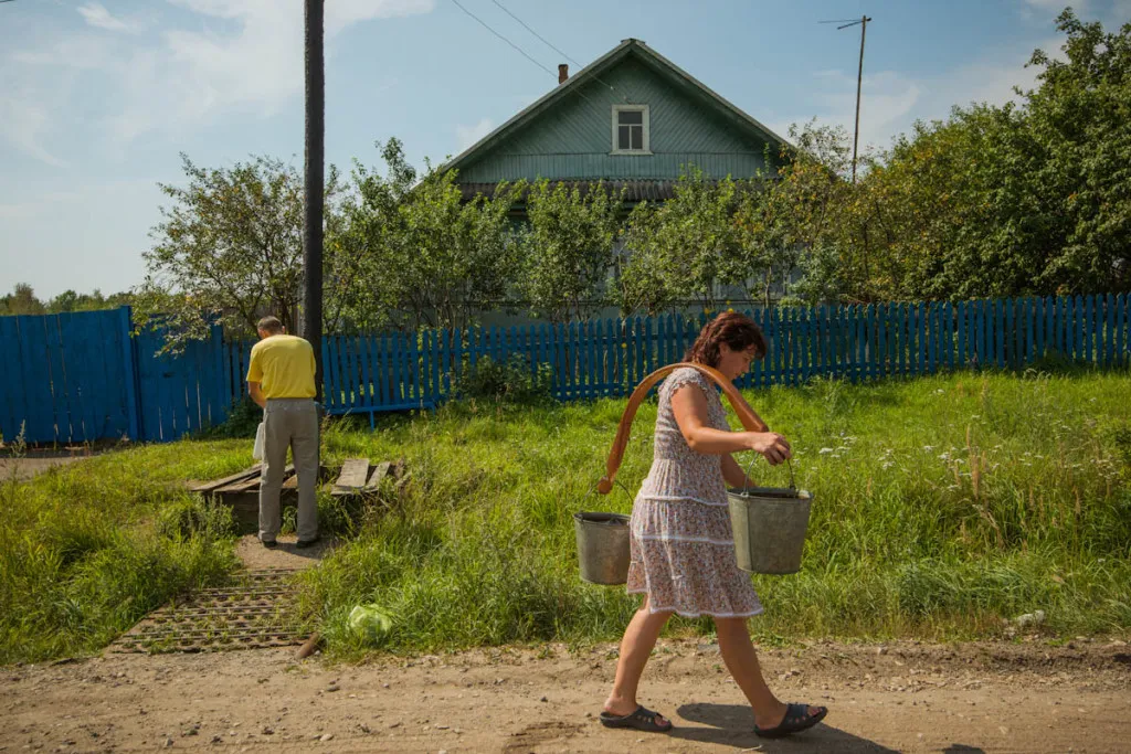 Kun istuu tuntikaupalla ruuhkajonoissa, sitä kerkeää kuvaamaan ohikulkevaa maisemaa.