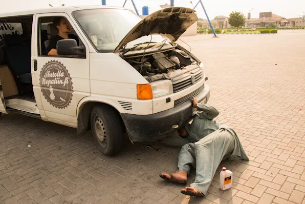 Kamera www.topshot.fi, objektiivit www.vuokrakamera.fi tai www.kameratori.fi