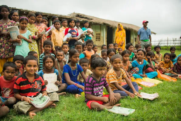 Kamera www.topshot.fi, objektiivit www.vuokrakamera.fi tai www.kameratori.fi